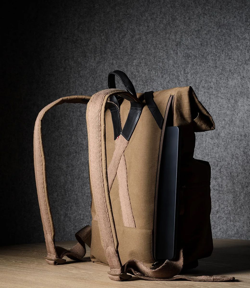 Hard Graft Roll-Top Brownish — рюкзак для путешествий
