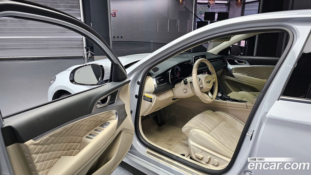 Genesis G70 2.0T (10.2019)