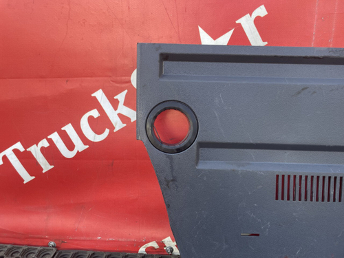 Пaнель спального мeстa лeвaя