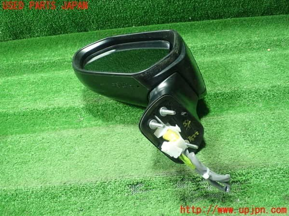 зеркало левое Toyota Corolla ZWE211 NRE214