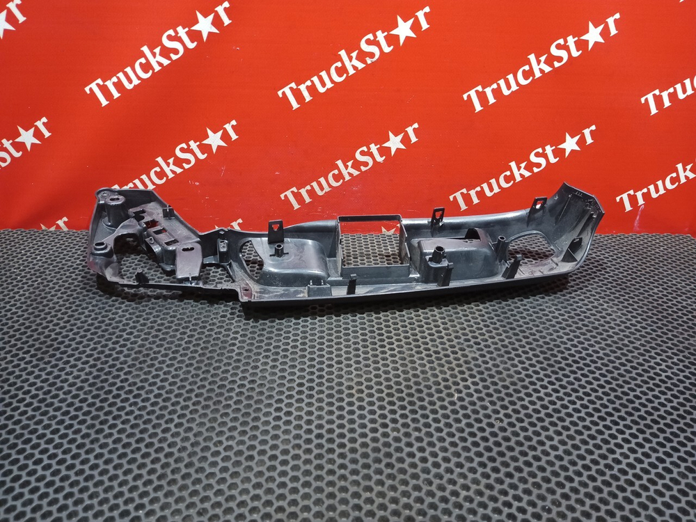 Накладка сиденья левая 2018г