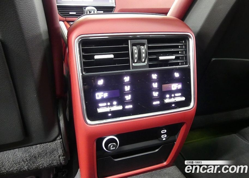 Porsche Cayenne (PO536) 3.0 Coupe Platinum Editions (03.2023)