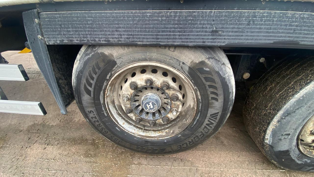 Grunwald 9453 Полуприцеп бортовой (евроборт) 9453-0000010-10 (Шторный)