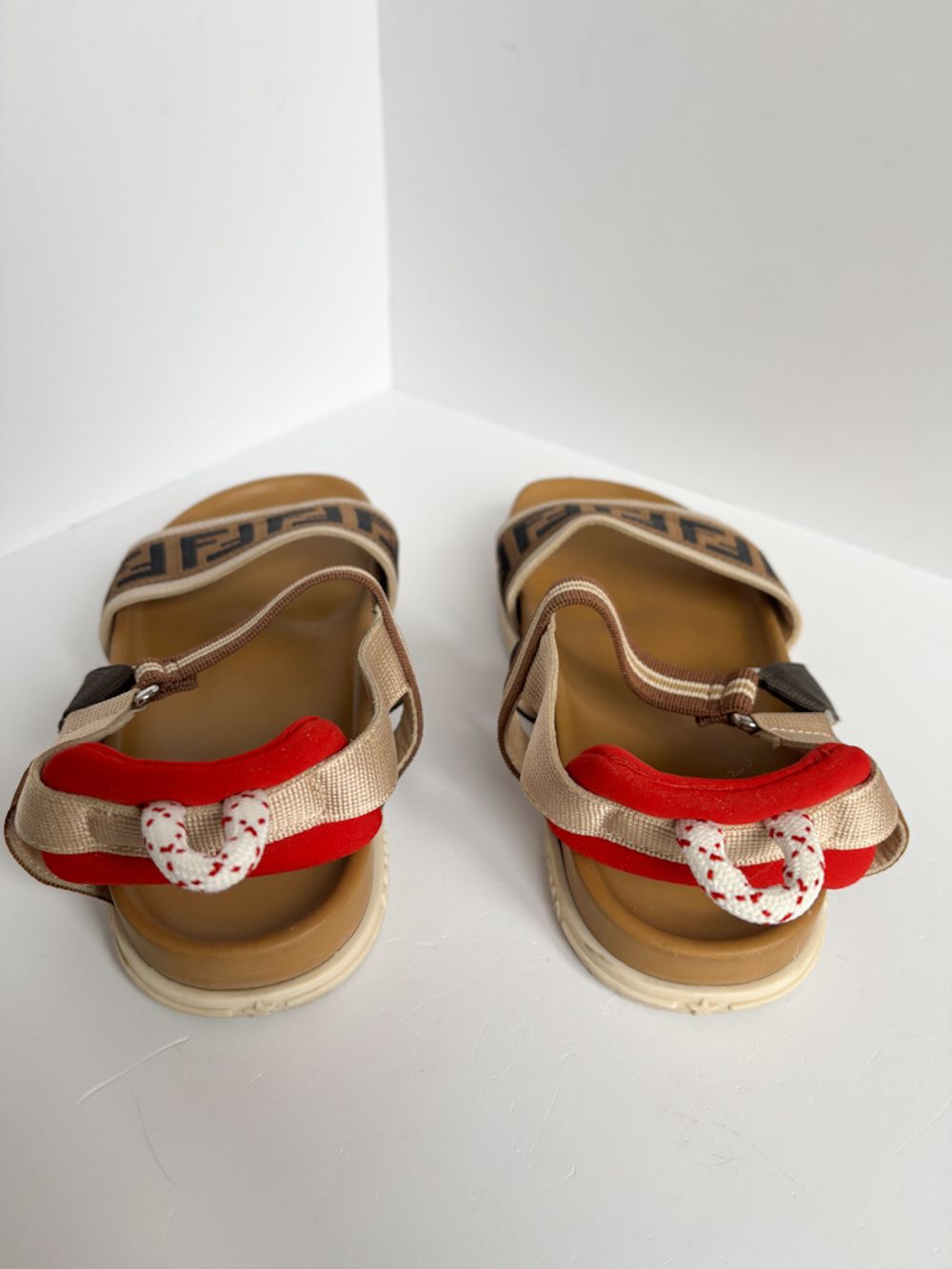 Комбинированные сандалии Fendi, 32