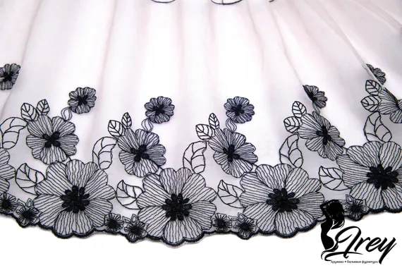 05-136 ОПТ Вышивка на неэл. сетке 21 см, кремовый/черный (правая)