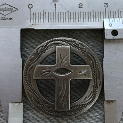 Заклепка "Массонский крест" 31мм (1 шт)  для декора сумок, браслетов, рюкзаков, кепок.