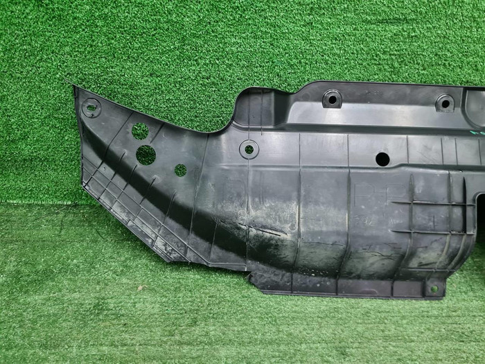 Кожух замка капота Toyota LC Prado 150 (2017-н.в.)