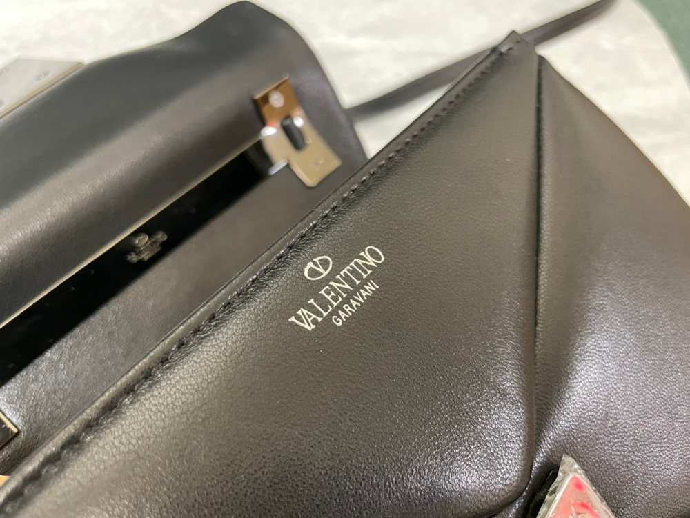 Valentino Mini One Stud Bag 20 cm