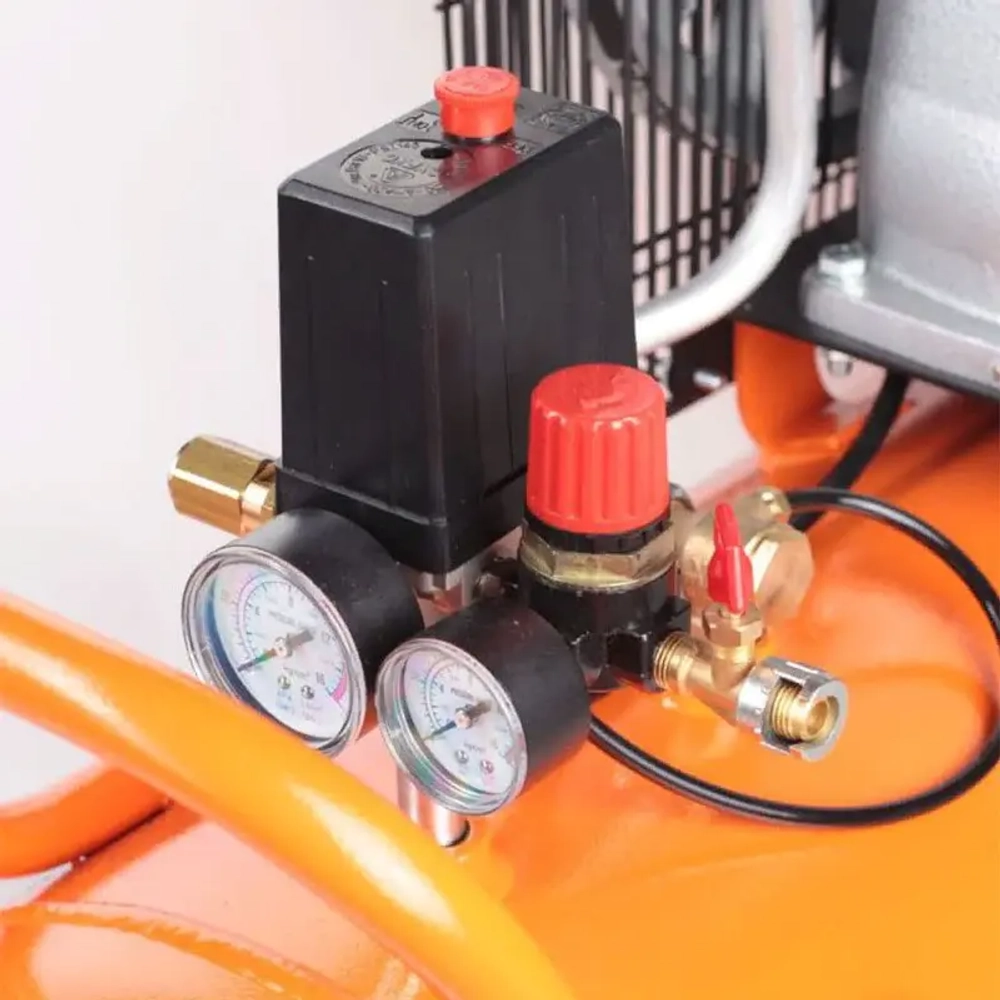 Компрессор поршневой ременной Patriot Remeza СБ 4/С-100 LB 30 A, 520306320