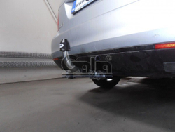 Фаркоп оцинкованный Galia V066A для Volksawgen Jetta 2005-2010, Volkswagen Golf V универсал 2007-2008, Golf VI универсал 2008-(паспорт и сертификат в комплекте)(без электрики)