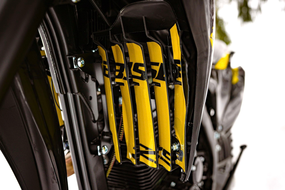 Z9 Yellow Metallic T