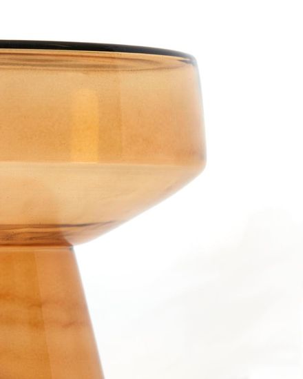 Охровый приставной столик “Флумс”