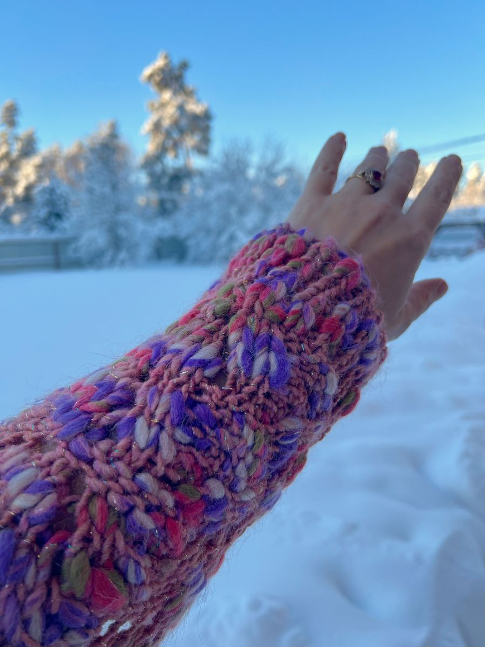 Трикотажная пряжа для вязания MORELINO толстая шишибрики