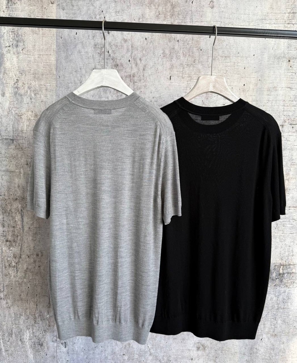 Футболка Prada