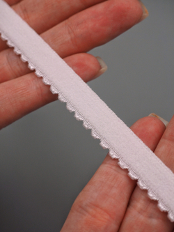 Резинка отделочная белая ширина 10 мм с учетом фестона
