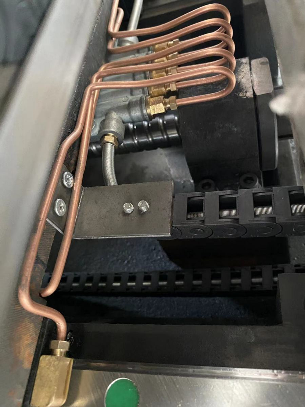 4-осевой вертикальный обрабатывающий центр MetalTec TOPMILL 850F с ЧПУ Fanuc