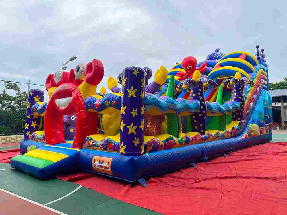 Коммерческий надувной батут «Мега риф», 12*6*6 м