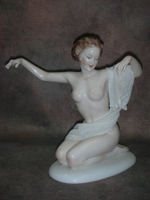 Статуэтка. Фарфор. Обнаженная девушка под вуалью. Unterweissbach. Германия