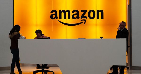 Компания Amazon вступила в гонку генеративного искусственного интеллекта (ИИ)
