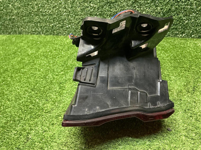 Фонарь правый внешний Audi A4 B9 (2015-2020) седан