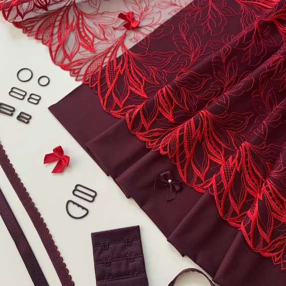 Вышивка на сетке слива/темно-красная 29 см