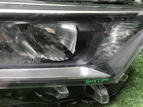 Фара правая Toyota RAV4 5 XA50 (2018-н.в.) LED
