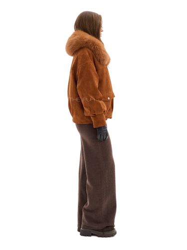 Утепленная замшевая куртка рыжего цвета
