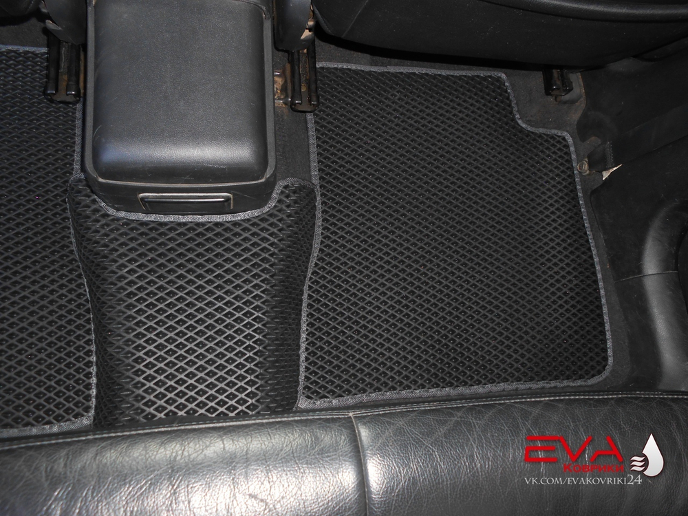 Mitsubishi Outlander 1 поколение CU0W (03.2003 - 03.2006) правый руль