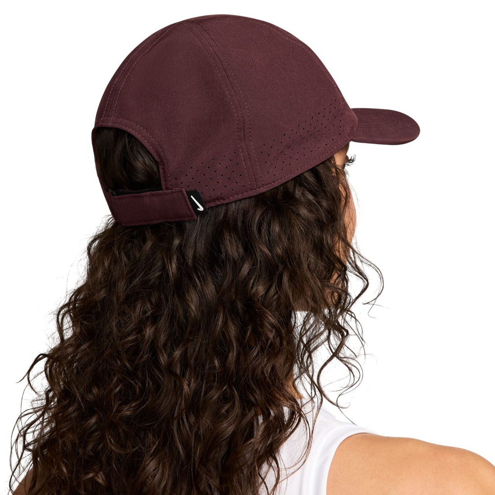 Теннисная кепка Nike Dri-Fit ADV Club Unstructured Tennis - burgundy crush/white