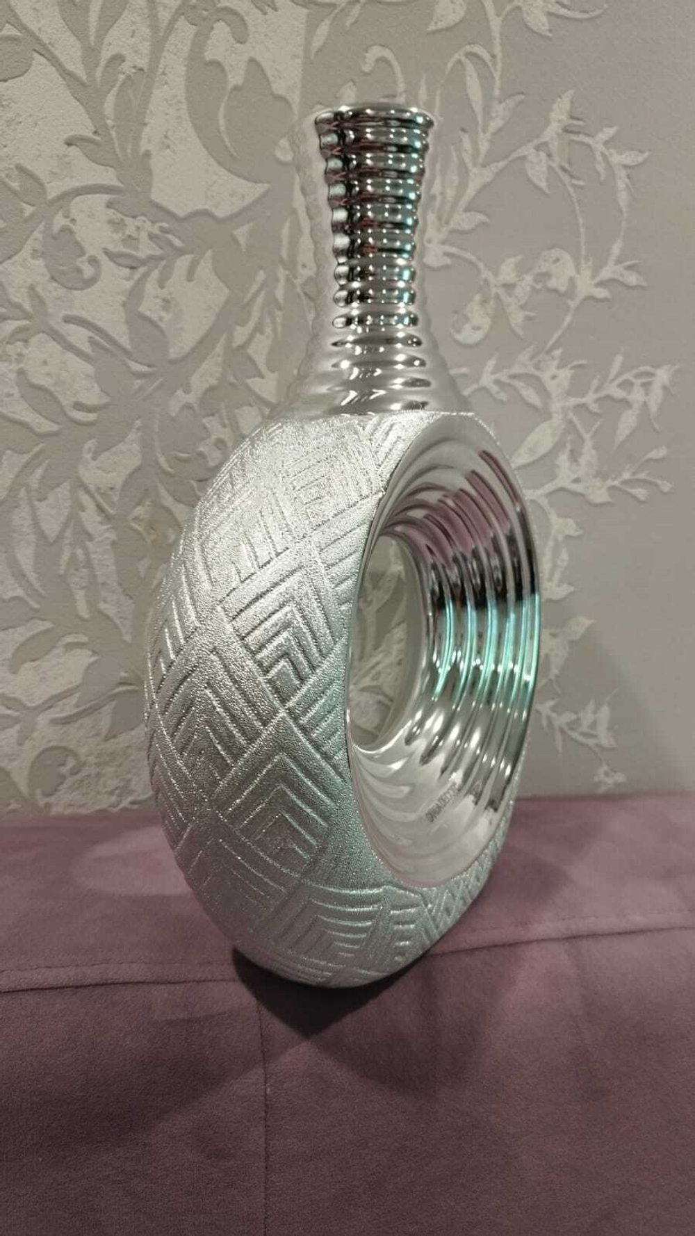 Набор керамических ваз Garda Decor 18H2408-19/18H2409-19, 39 см и 31 см.