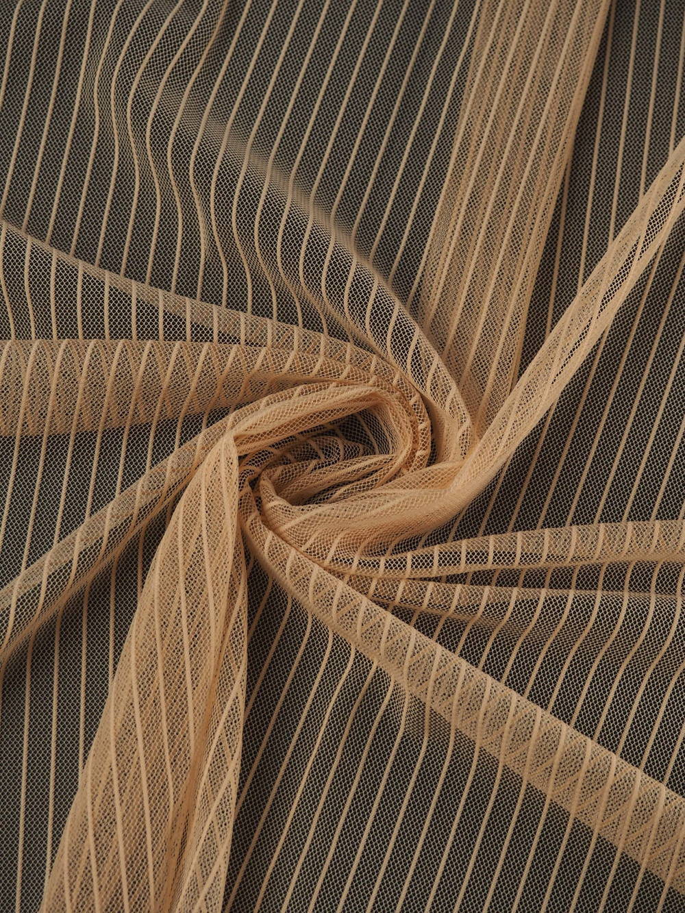 Сетка в полоску бежевая по Лауме малоэластичная метражом