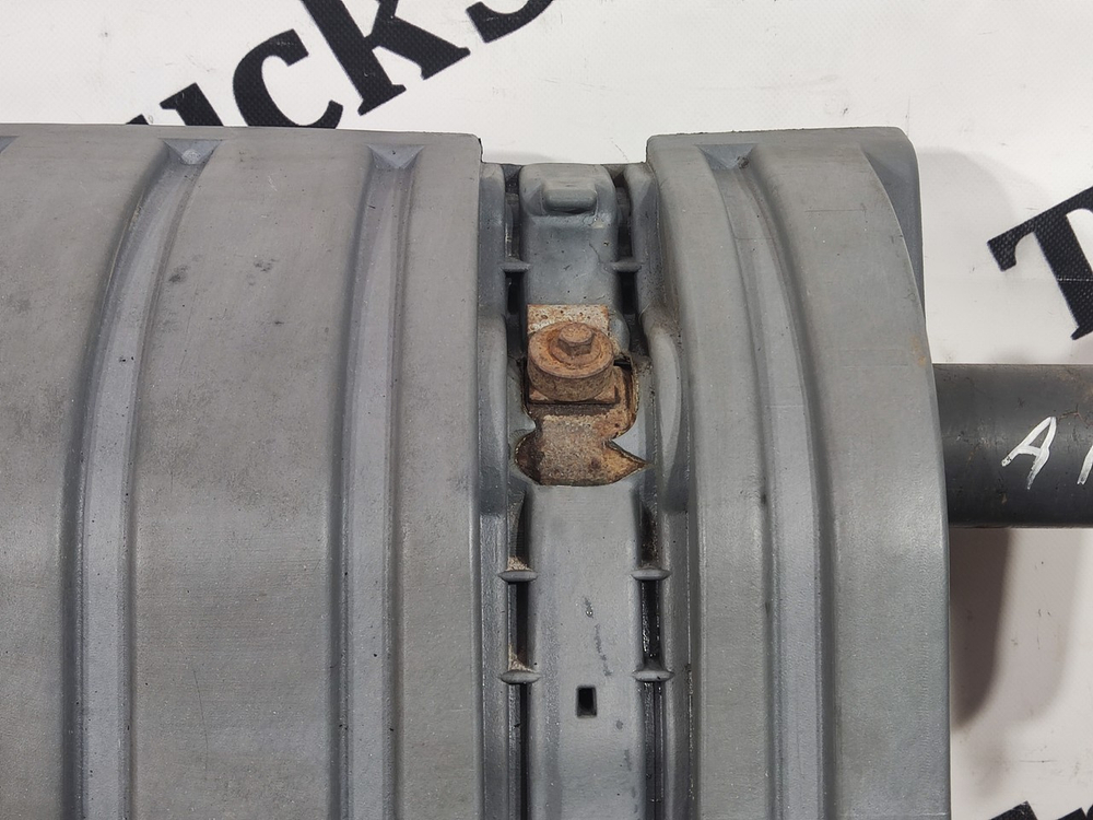 Крыло заднее левое задняя часть в сборе