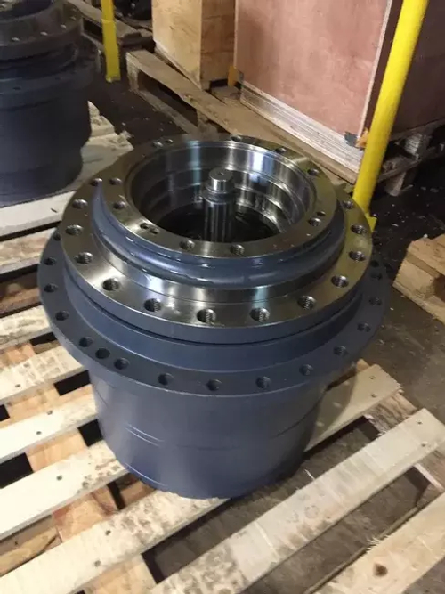 Редуктор хода Hyundai R260LC-7 без мотора