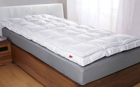 Перина пуховая 6 см 180x200 климат-контроль с уплотненным центром Dorbena