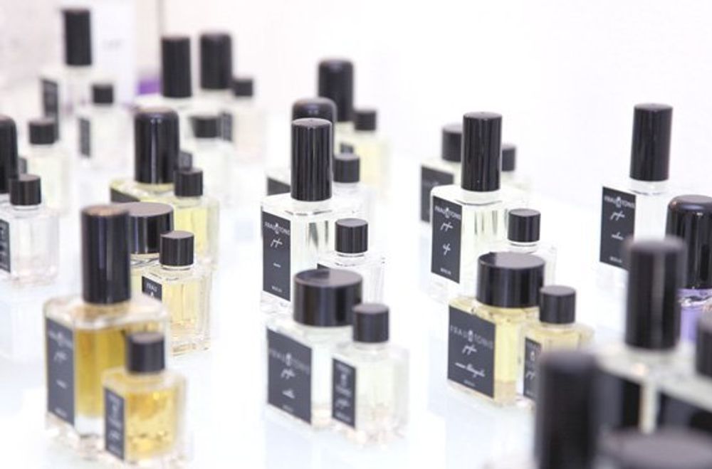 Frau Tonis Parfum No. 45 Larissa