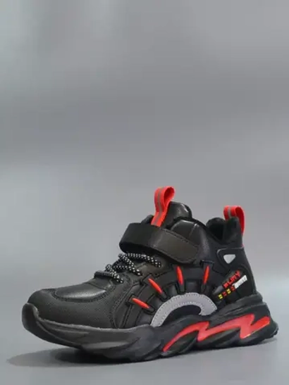 Кроссовки школьные