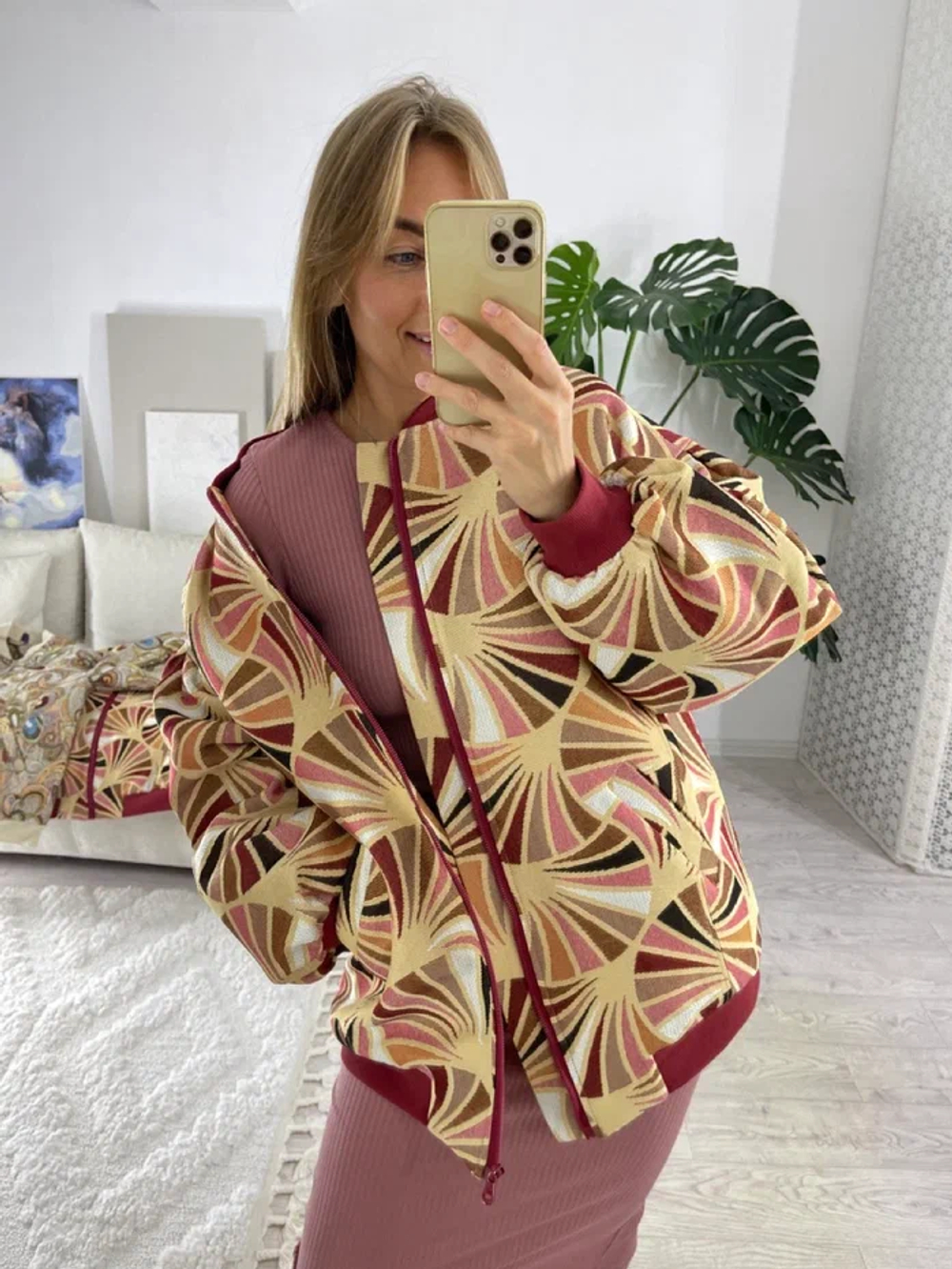 Куртка-бомбер (цвет бежево-винный)