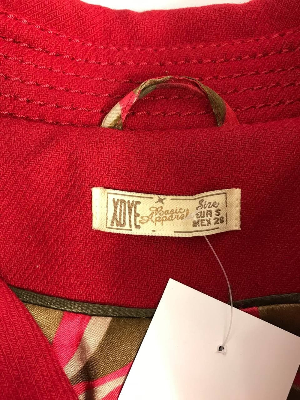 Пальто Apparel яркое 44 размер