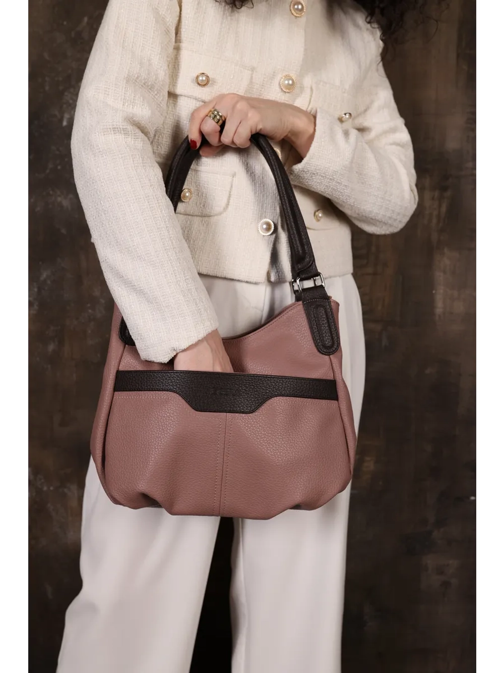 Сумка через плечо средняя классическая