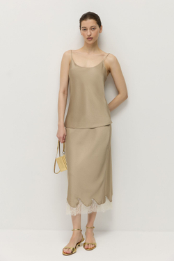 Топ на тонких бретелях