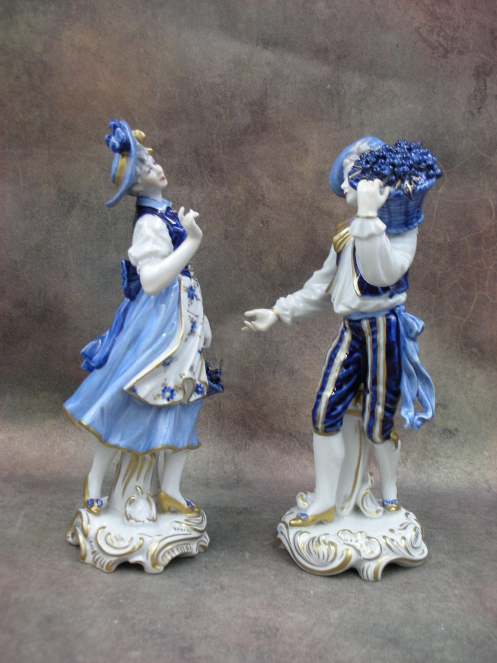 Статуэтка. Фарфор. Уличные продавцы пара. Volkstedt. Германия