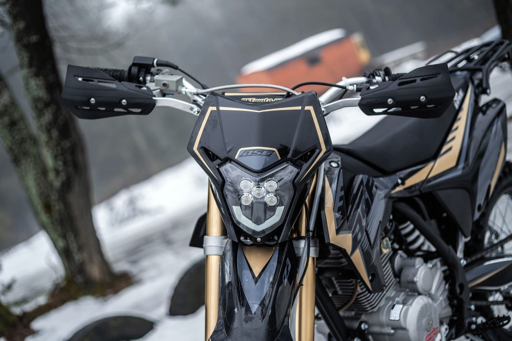 Z3 Gold Black