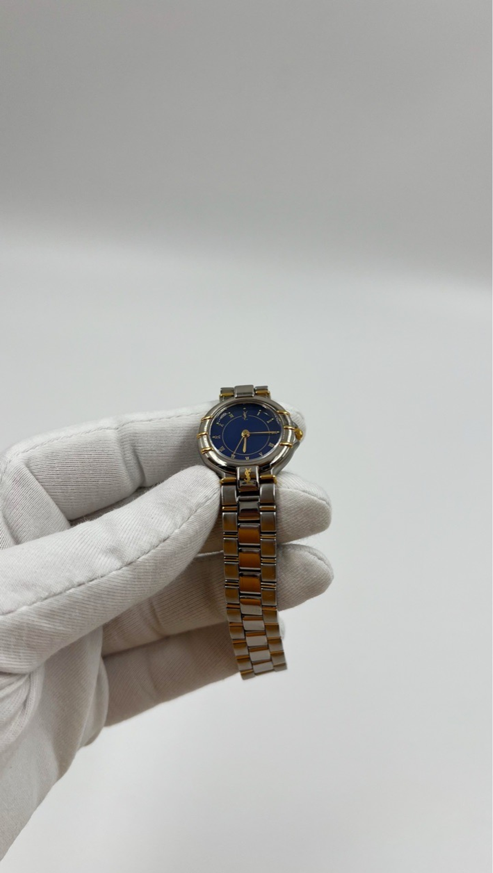Часы Yves Saint Laurent
