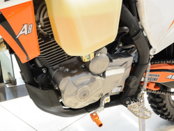 Мотоцикл Avantis A8 250 Carb (PR250/172FMM-5) KKE оранжевый