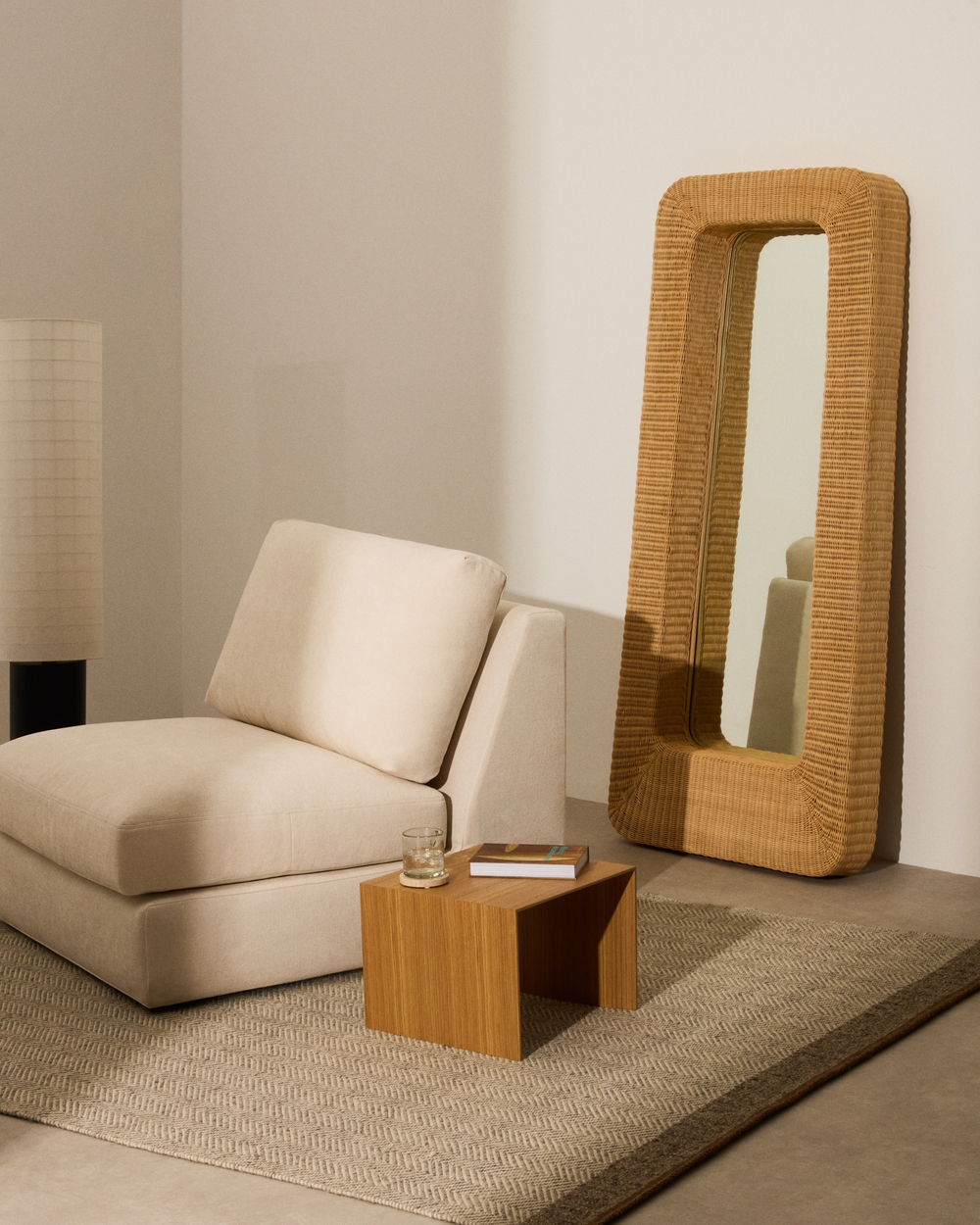 Зеркало из ротанга Zilna 58 x 120 см