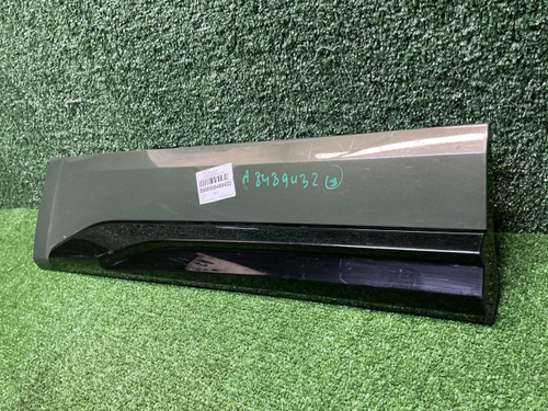 Накладка двери задняя правая Audi Q5 2 80A (17-нв)