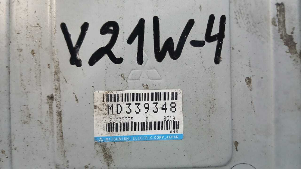 Компьютер двигателя MITSUBISHI PAJERO 1998