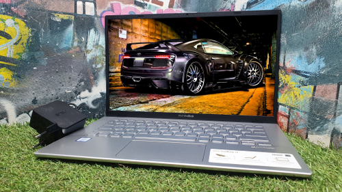 Ноутбук ASUS i3-8/4Gb/FHD