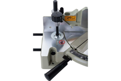 Торцовочная пила Makita LS1040FN