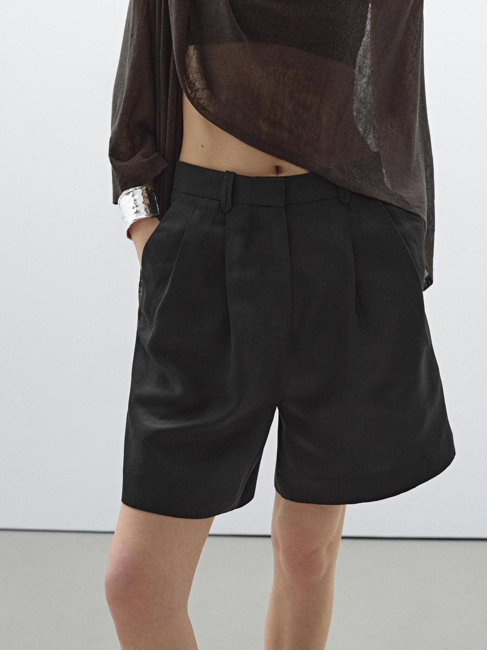 Massimo Dutti Плиссированные шорты, черный